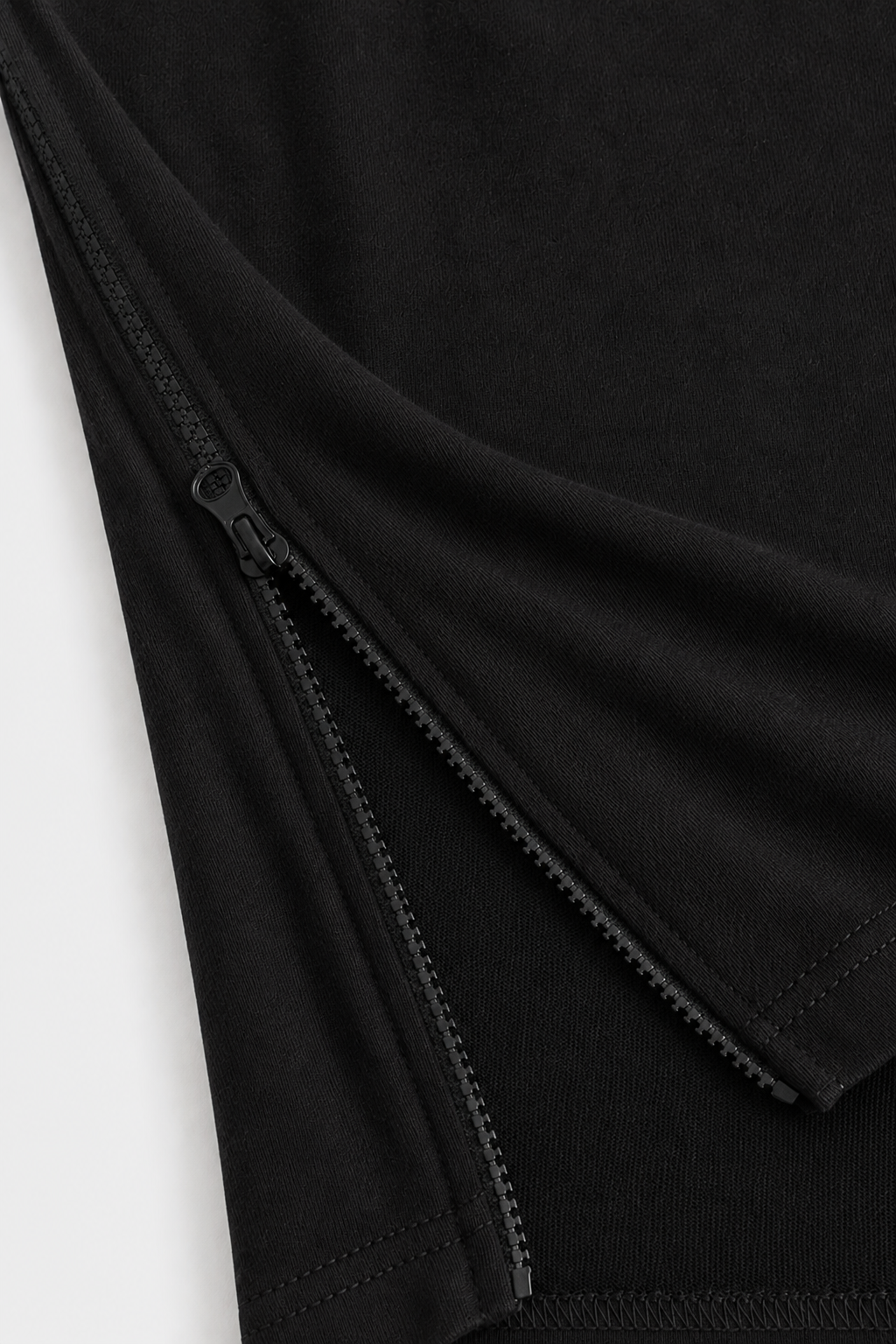 SHAO x CHiNGLiSH WANG black graphic T-shirt zipper