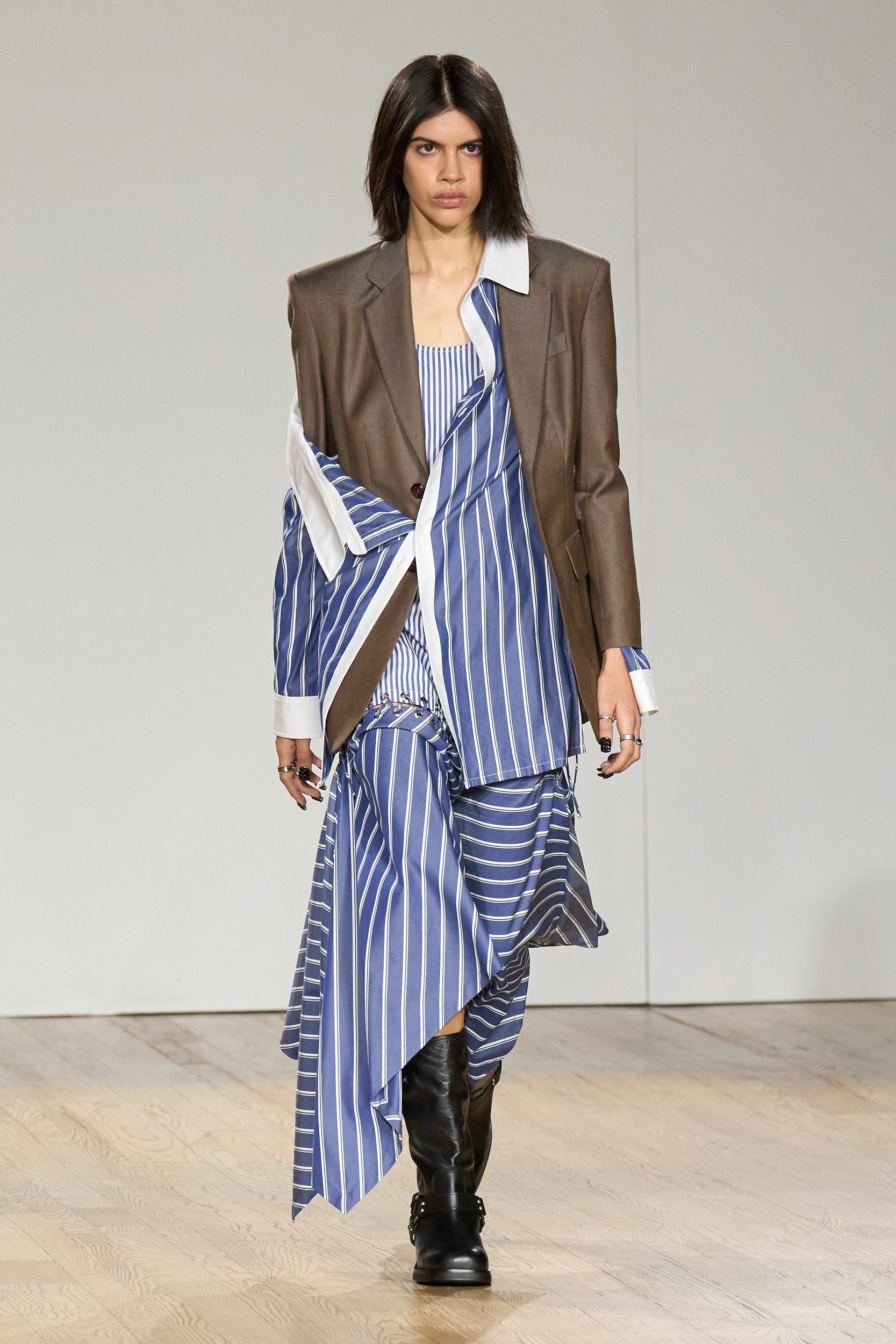 Atsuko Okatsuka Proves SHAO's Versatility in Exclusive TIMID