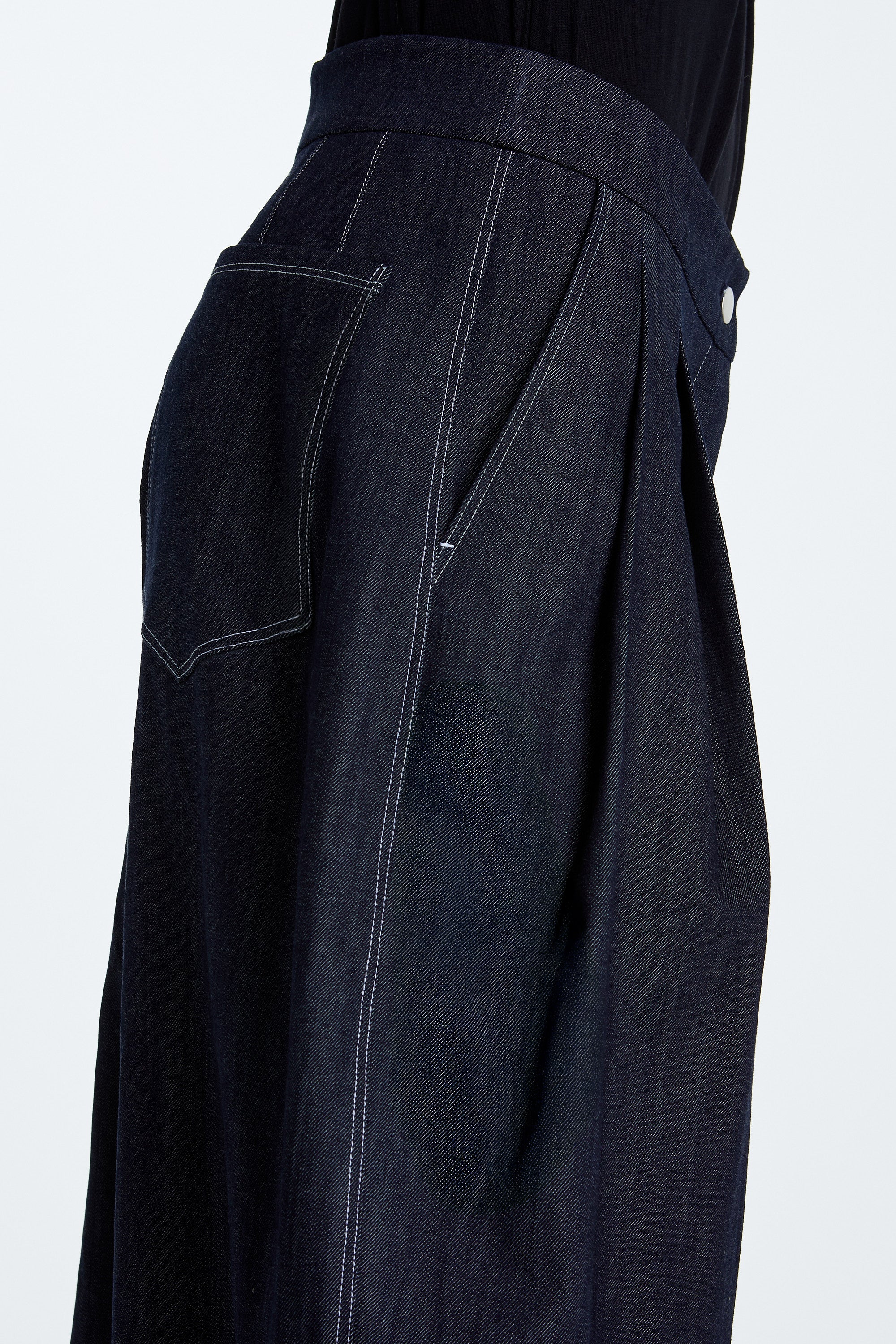 SHAO dark indigo barrel-leg denim pants side view