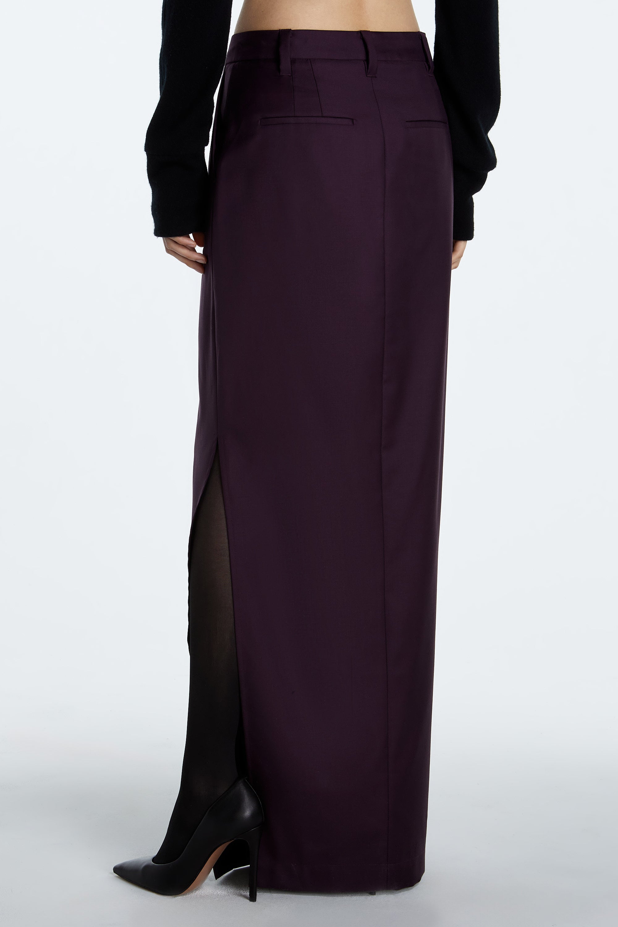 SHAO aubergine column skirt side view