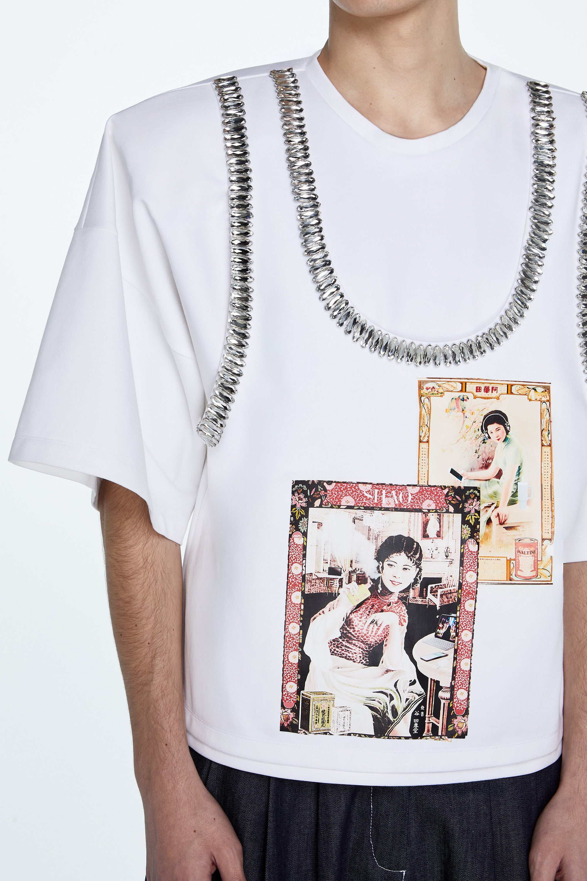 SHAO white anachronism print t-shirt detail view